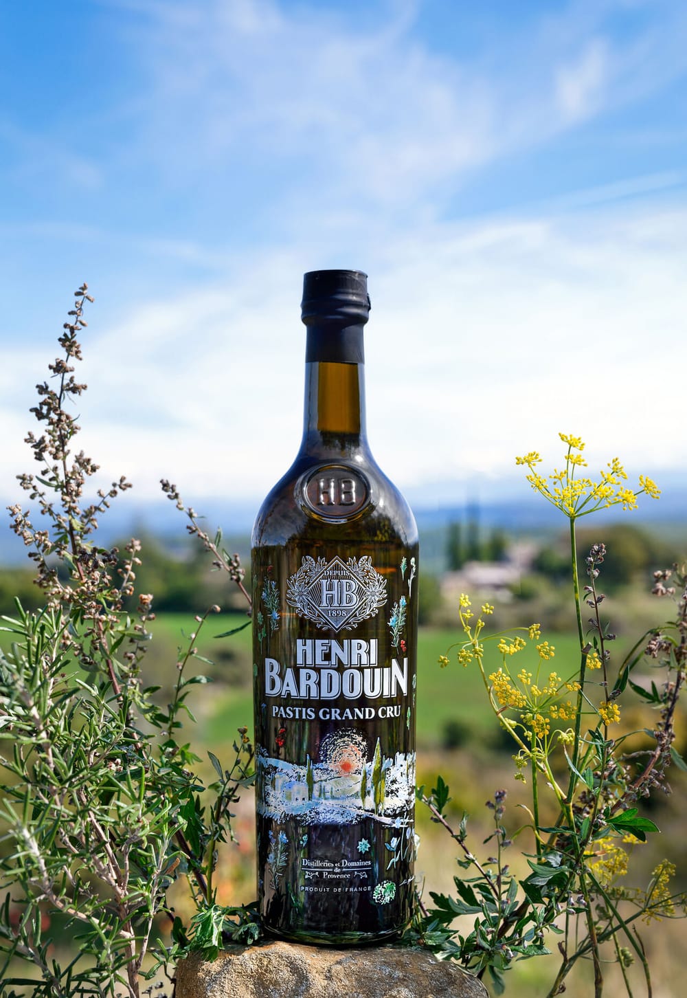 Pastis Henri Bardouin X Léa Morichon, une collaboration inédite aux couleurs de la Provence post image