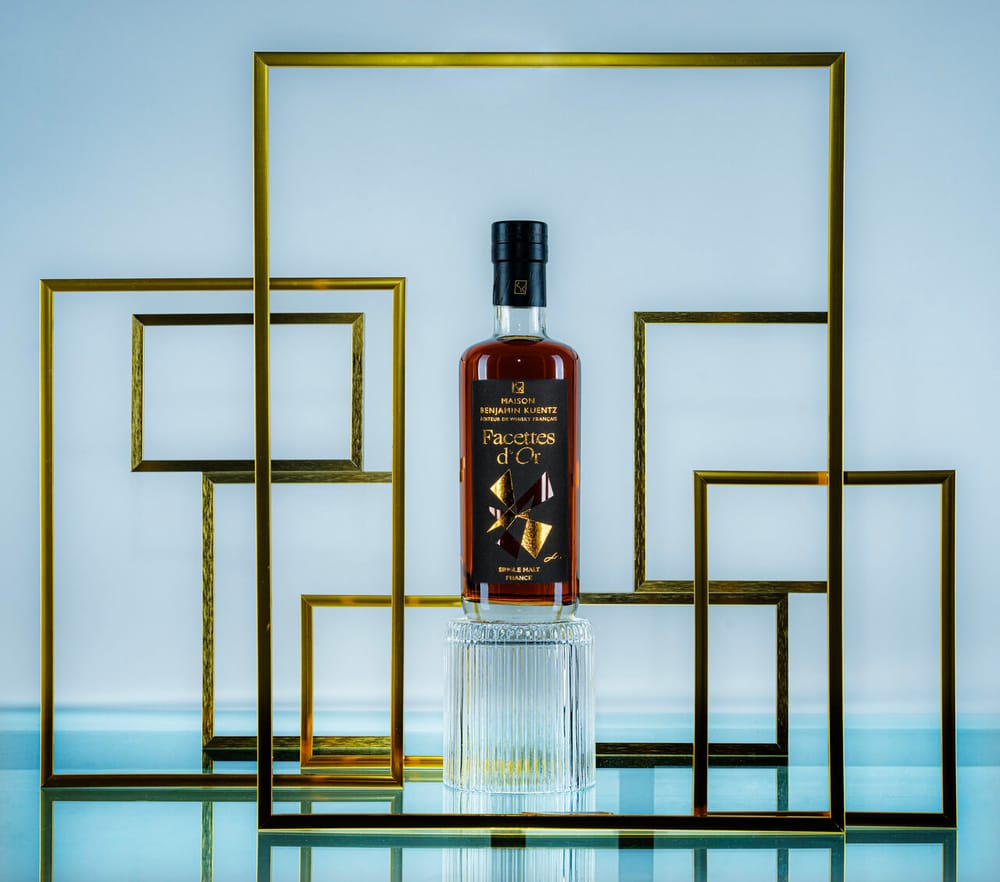 Benjamin Kuentz et le joaillier Lorenz Bäumer présentent "Facettes d'Or", un single malt français inspiré de la haute joaillerie post image