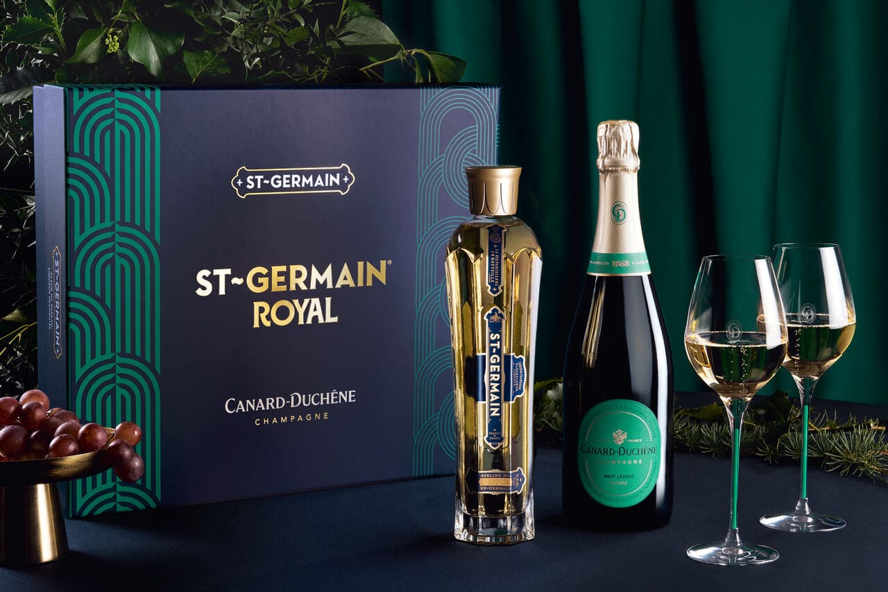 La liqueur St-Germain et la Maison de Champagne Canard-Duchêne dévoilent un coffret d'exception pour la fin d'année