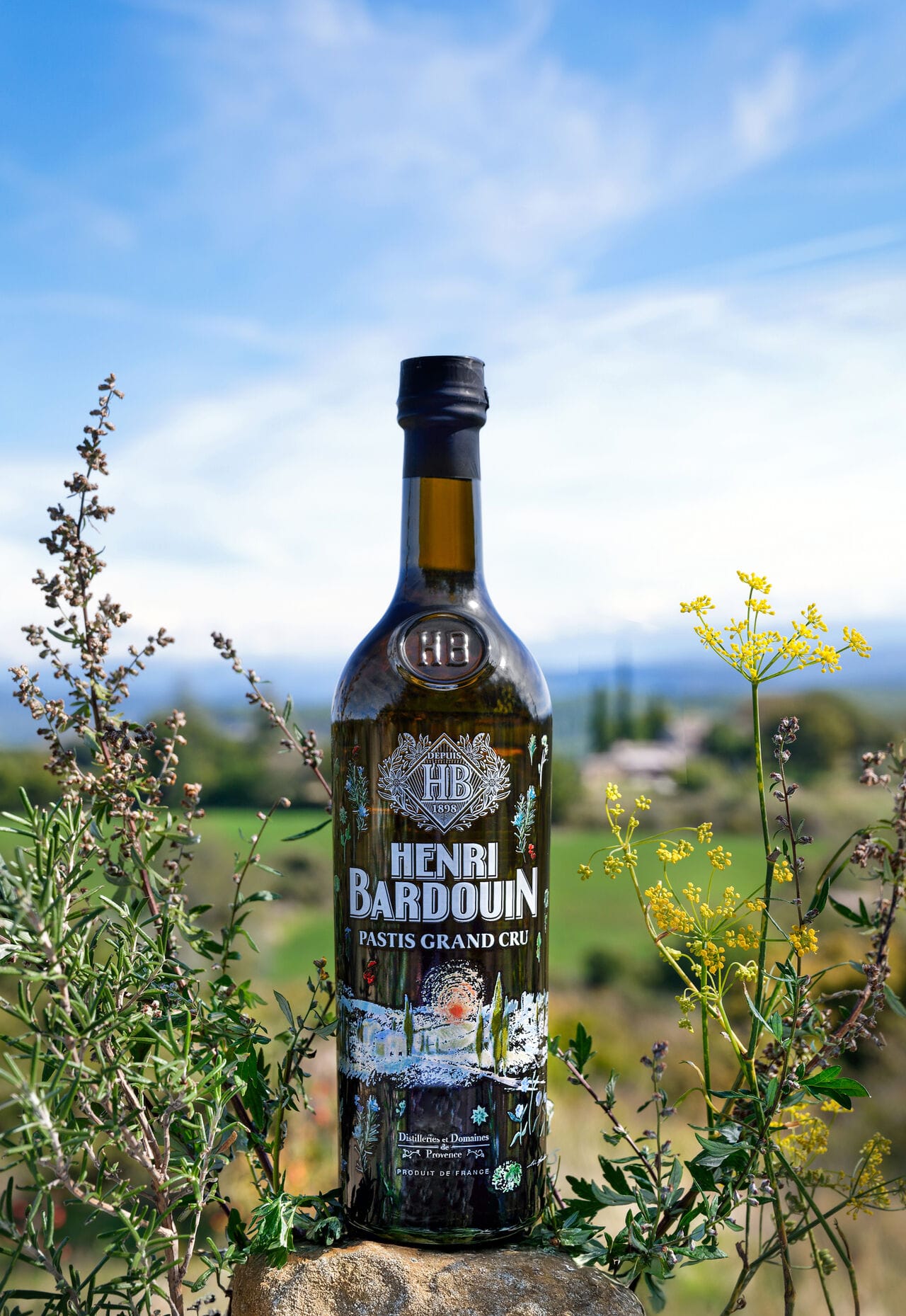 Pastis Henri Bardouin X Léa Morichon, une collaboration inédite aux couleurs de la Provence