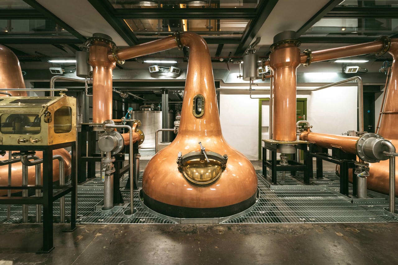 Ce que Belfast a enfermé pendant des siècles, McConnell’s le libère aujourd’hui : transformer une prison victorienne en destination immersive où whisky, architecture et histoire dialoguent