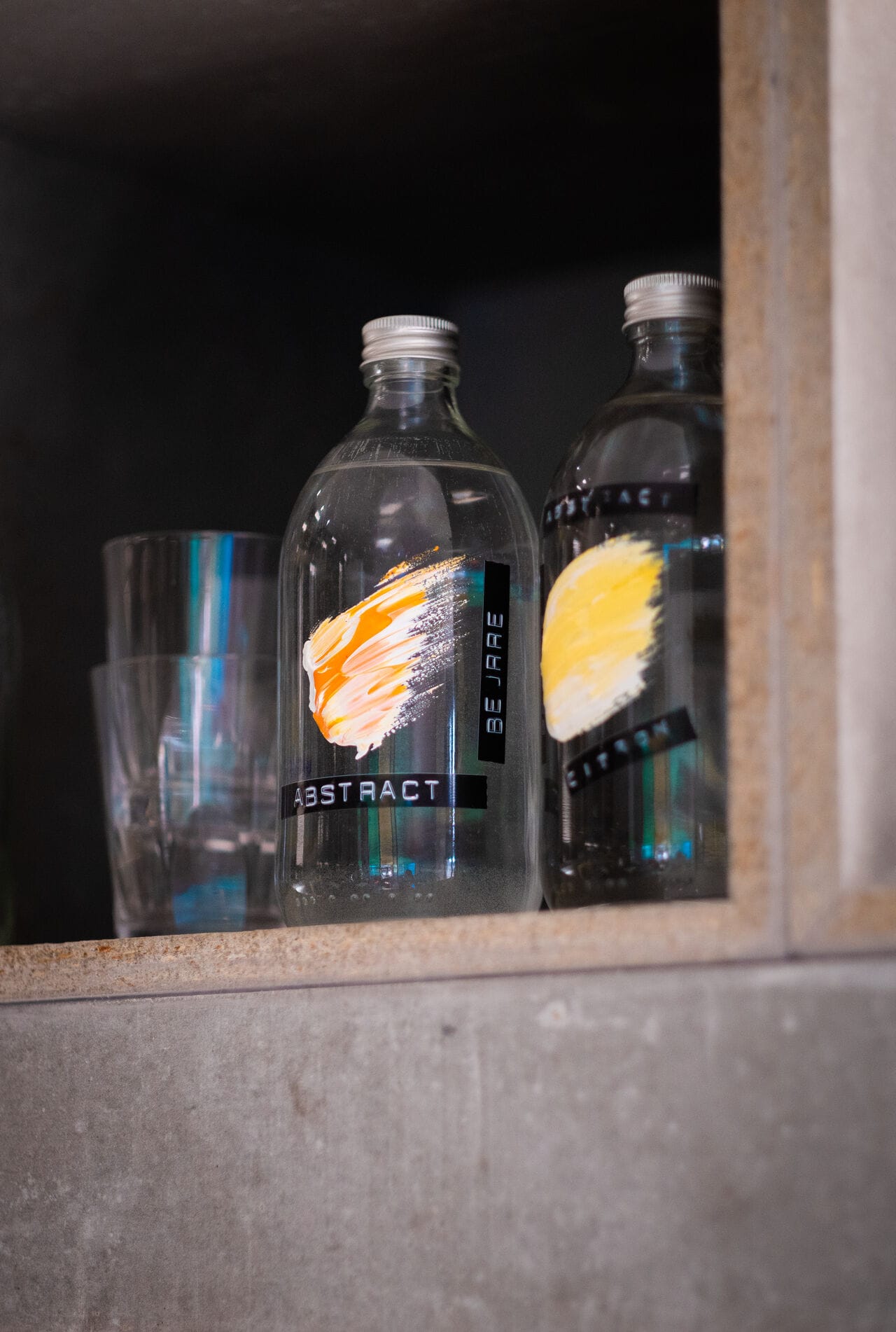 Une distillerie lyonnaise s'exporte au Canada : Abstract lance ses Monochromes chez la SAQ