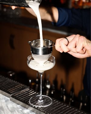 Em Sherif Café : l'art du cocktail, entre héritage libanais et élégance parisienne post feature image