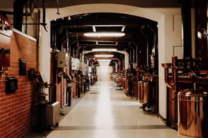 La distillerie de Fontagard change de distributeur et accélère son développement avec IQ Spirits post feature image