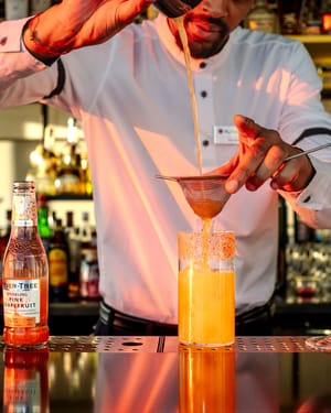 Le skybar The Stage lance sa nouvelle programmation estivale post feature image